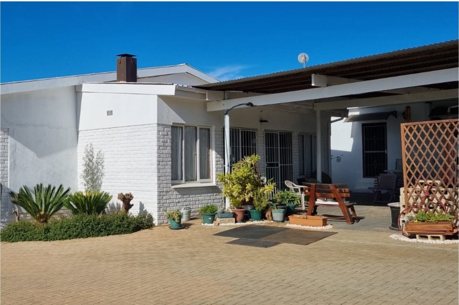 3 Bedroom Property for Sale in Koringberg Western Cape